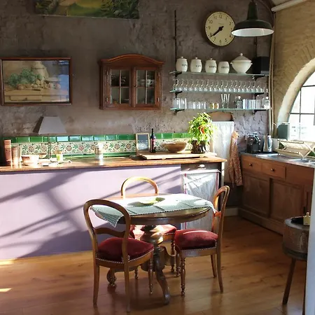 La Passiflore Bed and breakfast Bossiere