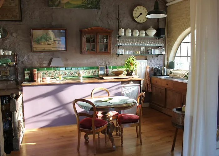 La Passiflore Bed & Breakfast Bossiere