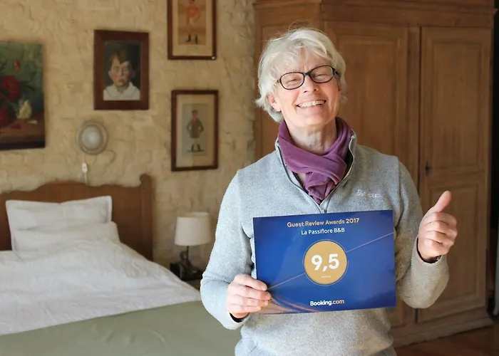 La Passiflore Bed & Breakfast Bossiere